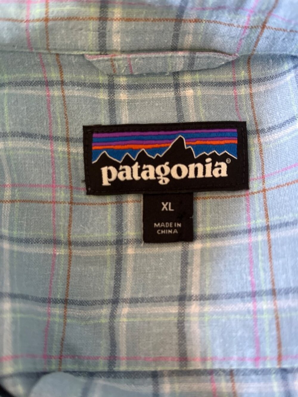 Patagonia Mens XLarge Blue Short Sleeve Button Up Shirt Plaid Collared - Picture 3 of 4